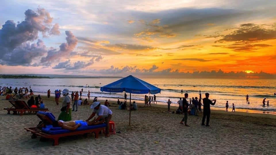 pantai kuta bali