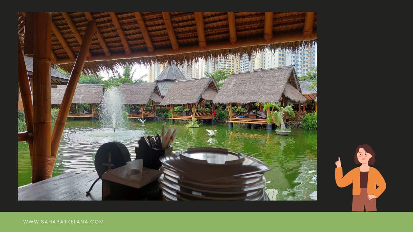 Pemandangan Saung di Gubug Mang Engking